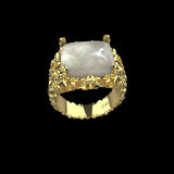 MOTHER OF PEARL RING (GOLD)